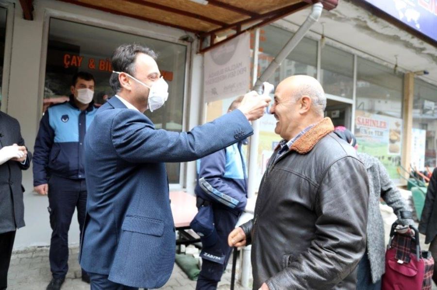 BAŞKAN KOÇHAN’DAN PAZAR DENETİMİ 