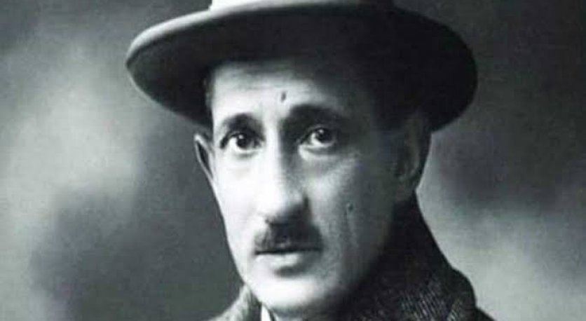 Refik Halit Karay (d. 14 Mart 1888, İstanbul - ö. 18 Temmuz 1965, İstanbul) Yazar