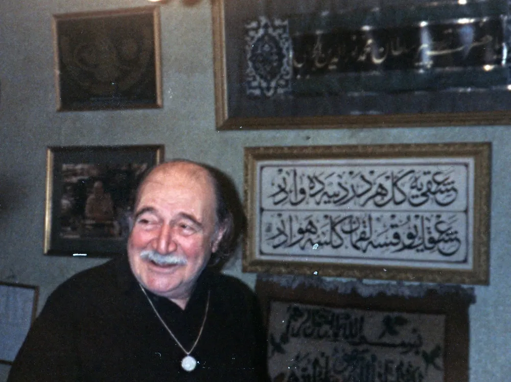 Muzaffer Ozek (d. 1916, İstanbul - ö. 13 Şubat 1985, İstanbul), 