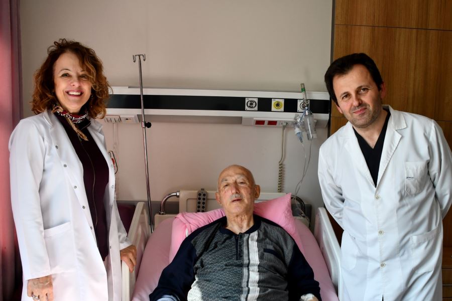 Yüksek Riskli 81 Yaşındaki Hastanın Kalp Kapağı, KTÜ Farabi Hastanesi’nde Ameliyatsız Değiştirildi