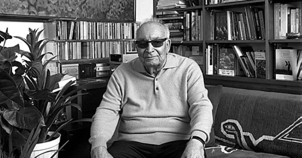 YAŞAR KEMAL (1923-2015)