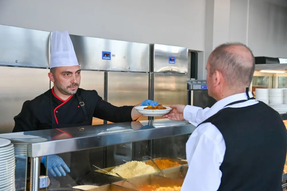 BÜYÜKŞEHİR’İN ESNAF LOKANTASI’NA YOĞUN İLGİ