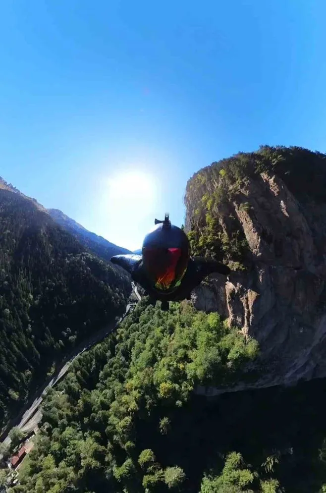 KARADENİZ’İN ZİRVELERİNDEN ÖZGÜRLÜĞE 