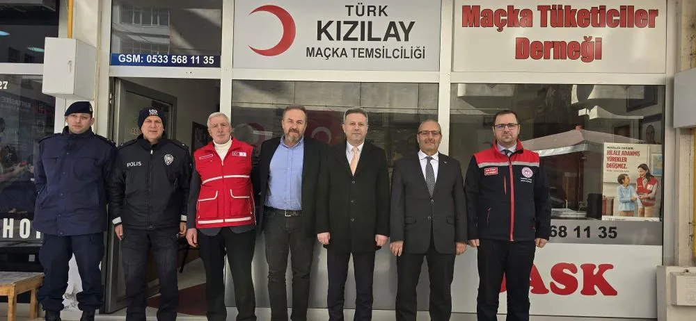 KAYMAKAM DEMİR KIZILAY TEMSİLCİLİĞİNDE 