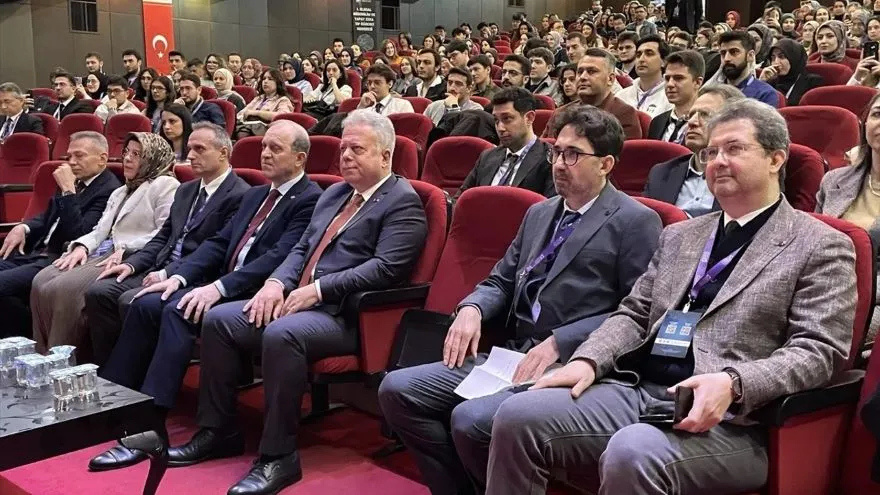 NÖROBİLİM VE YAPAY ZEKA TIP ÖĞRENCİ KONGRESİ’NİN İLKİ YAPILDI 