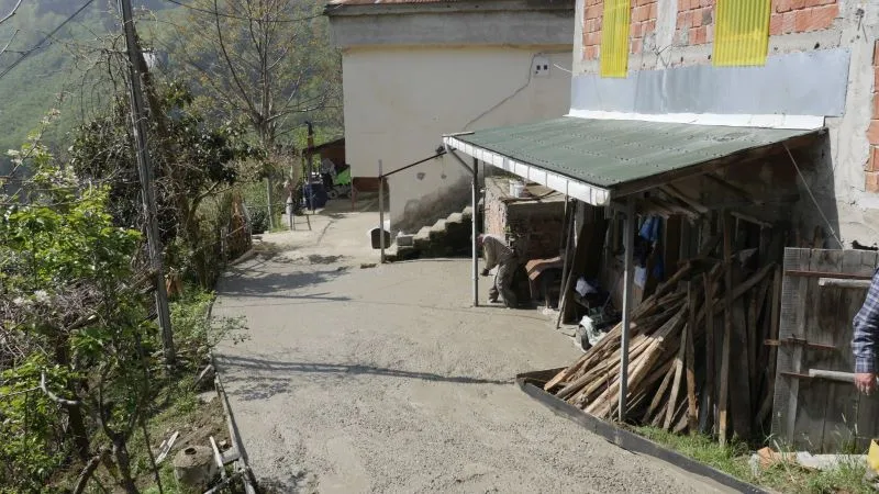 YOL SORUNUNU BÜYÜKŞEHİR ÇÖZDÜ 