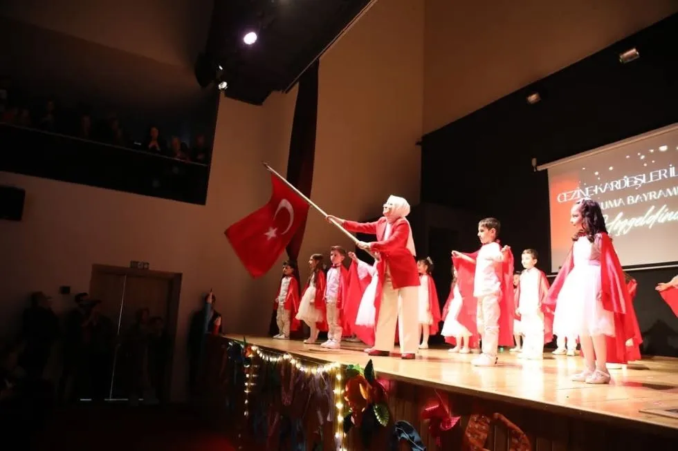 CE-Zİ-NE DE OKUMA BAYRAMI COŞKUSU 