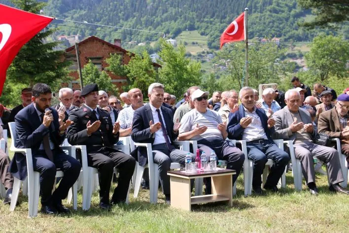 BAYRAMDA ÖNCELİK ŞEHİTLERİN! 