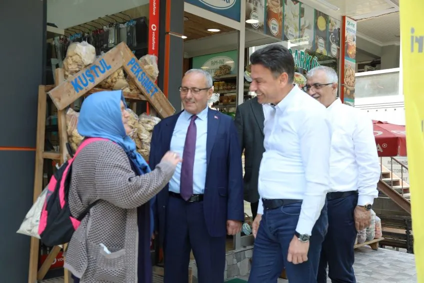 BAŞKAN KOÇHAN HALKIYLA BİRLİKTEYDİ 