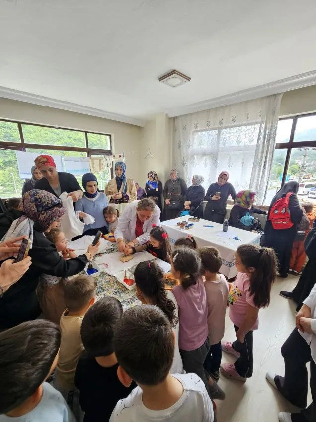 DİJİTAL DÜNYADA YAŞAMAK 