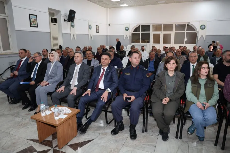 MAÇKA’DAKİ MUHTARLAR BİR ARAYA GELDİ 
