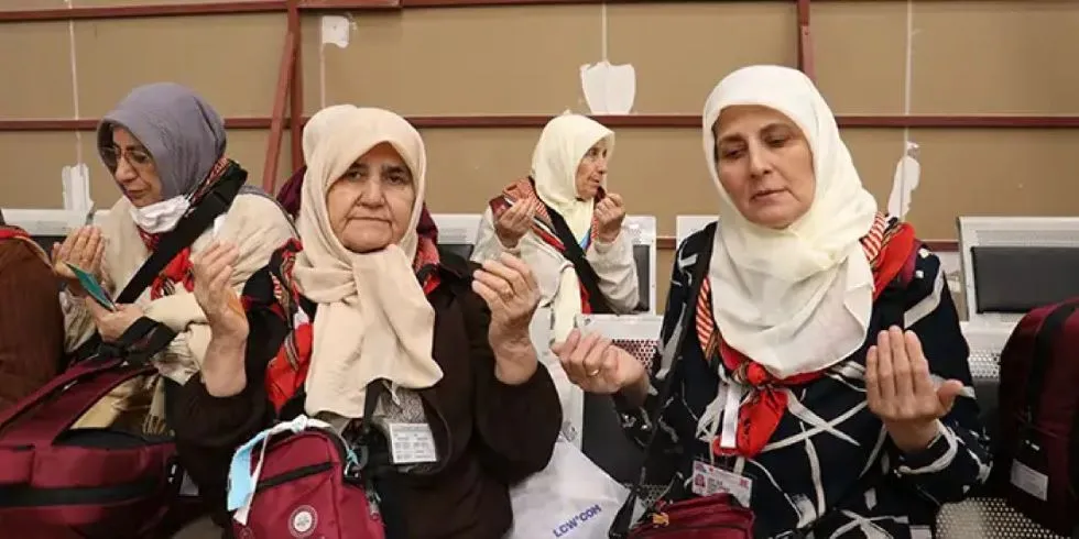 HACI ADAYLARINI UĞURLADIK 