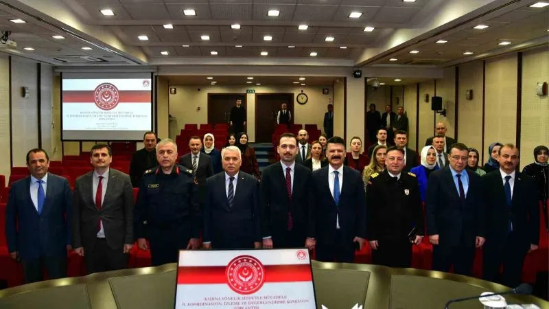 TRABZON KADINA YÖNELİK ŞİDDETE ‘DUR’ DEDİ 