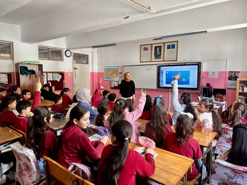 ÖĞRENCİLER ORGANİK TARIMI ÖĞRENDİ