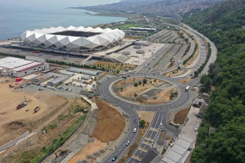 TRABZON ŞEHİR HASTANESİ KAVŞAĞI TRAFİĞE AÇILDI 