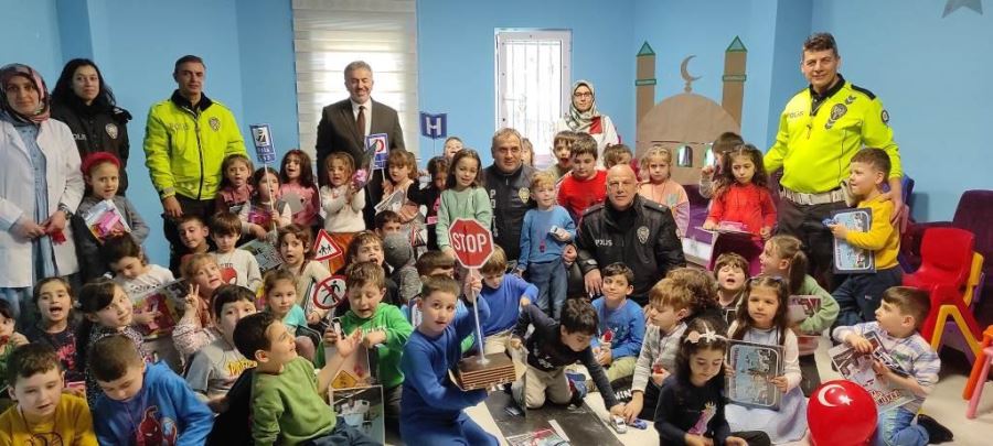 4-6 YAŞ GRUBUNA TRAFİK EİTİMİ 