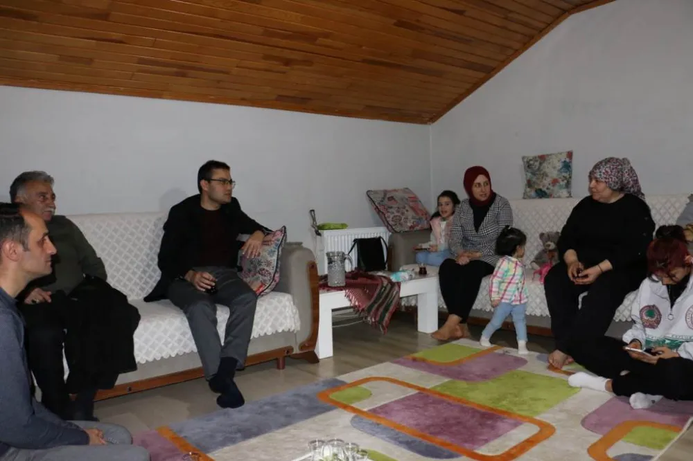 KAYMAKAM ÇAKMAK İFTARINI HALKIYLA BİRLİKTE YAPIYOR 