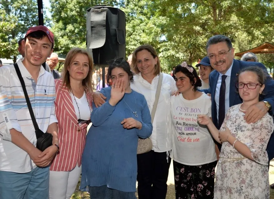 ÖZEL BİREYLERİMİZ İÇİN NE YAPSAK AZ 