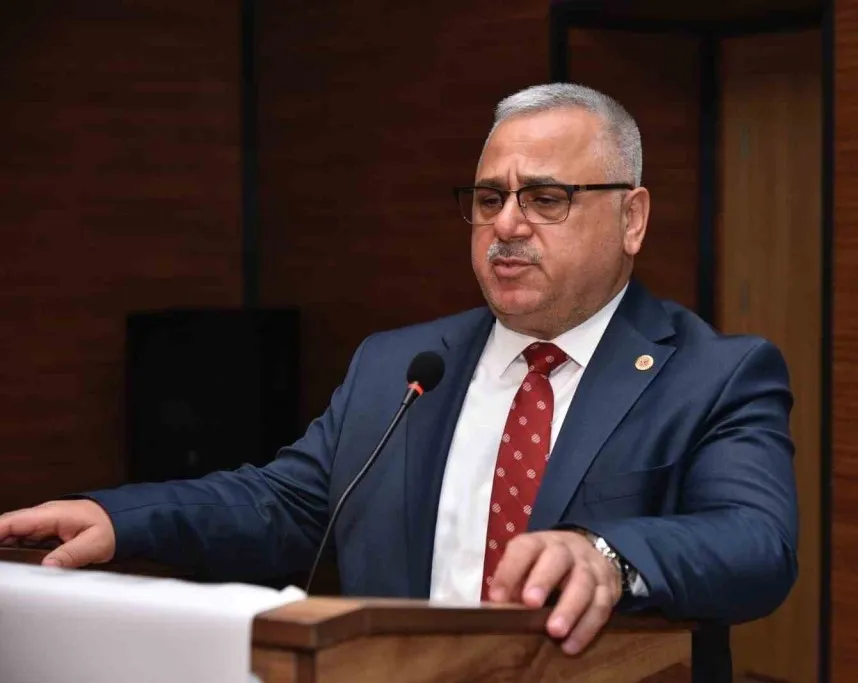 BAŞKAN AKTÜRK GÜVEN TAZELEDİ 