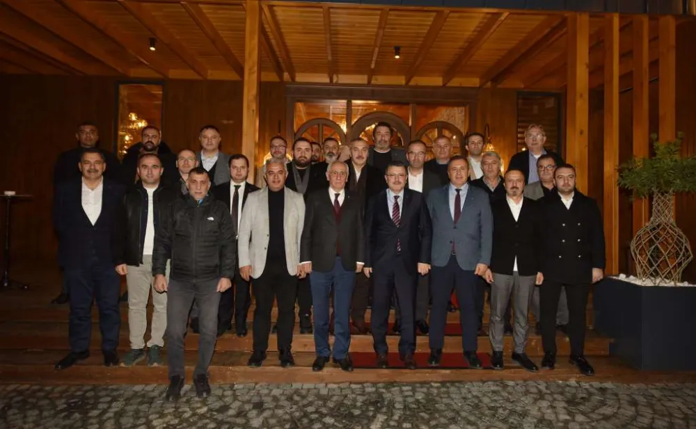 İŞ DÜNYASI YAPILANLARI İSTİŞARE ETTİ 