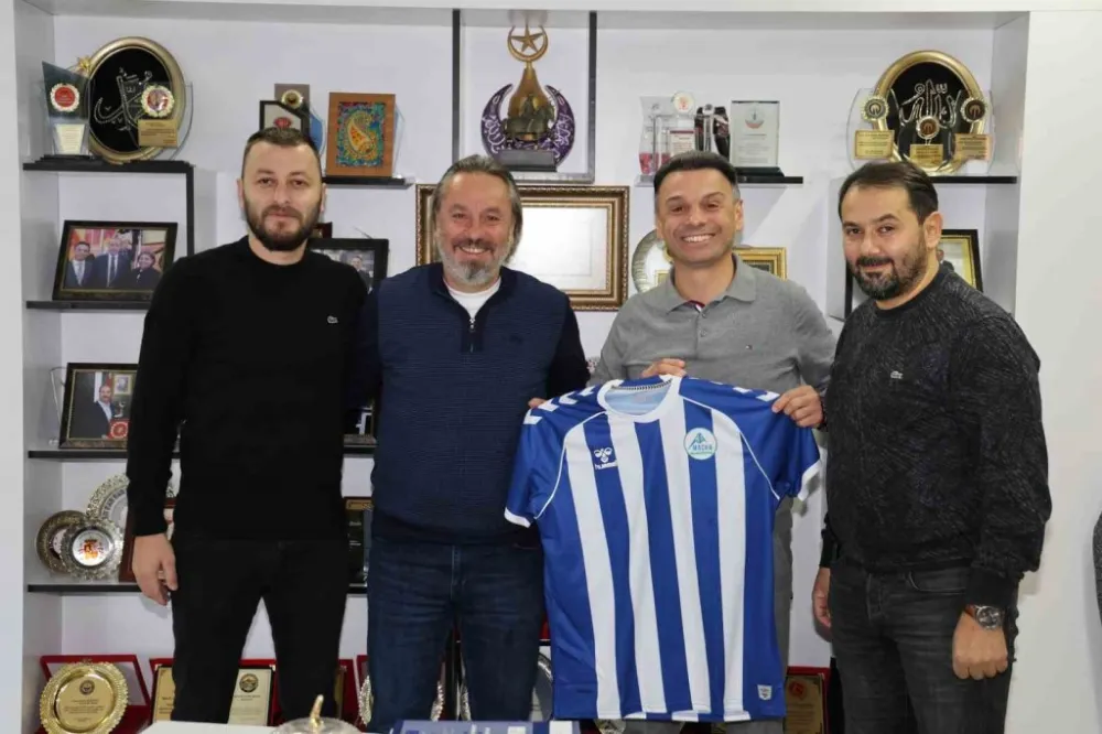 MAÇKA BELEDİYESPOR’UN YENİ HOCASI SEMAVİ UZUN 