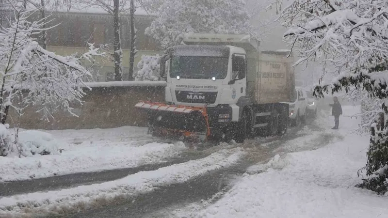 BELEDİYE EKİPLERİ HAZIR BEKLİYOR 