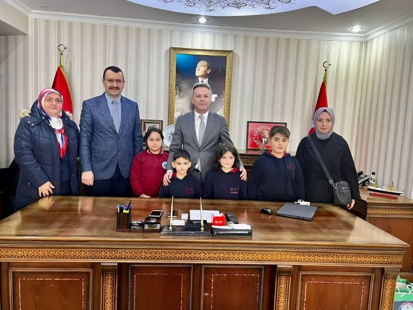 TUT ELİMDEN ÖĞRETMENİM 