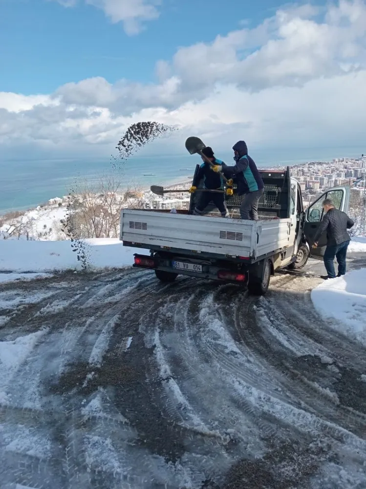 87 MAHALLEDE 1935 SOKAĞI ULAŞIMA AÇTILAR 