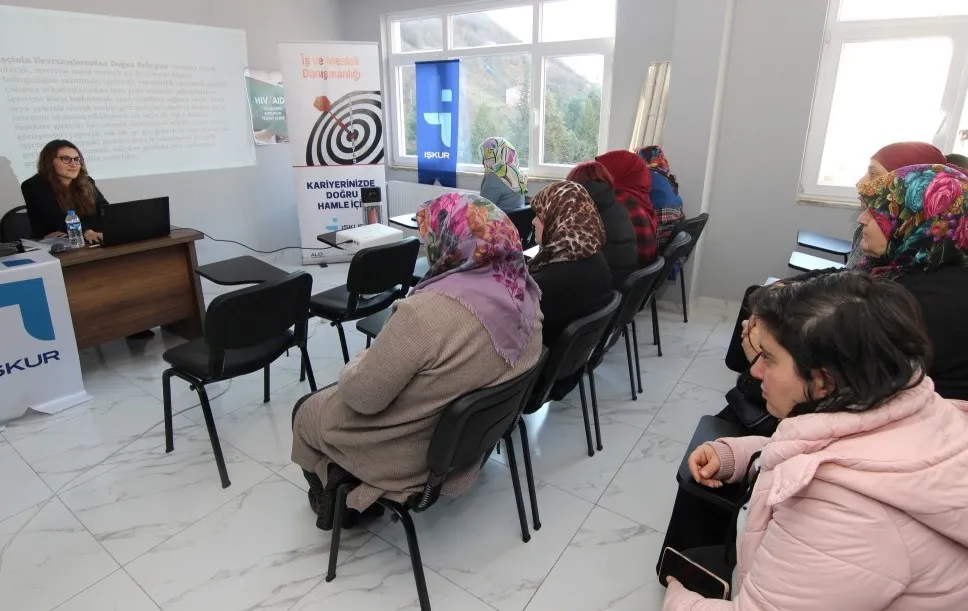 İŞ-KUR PERSONELİ MAÇKA’DAYDI! 