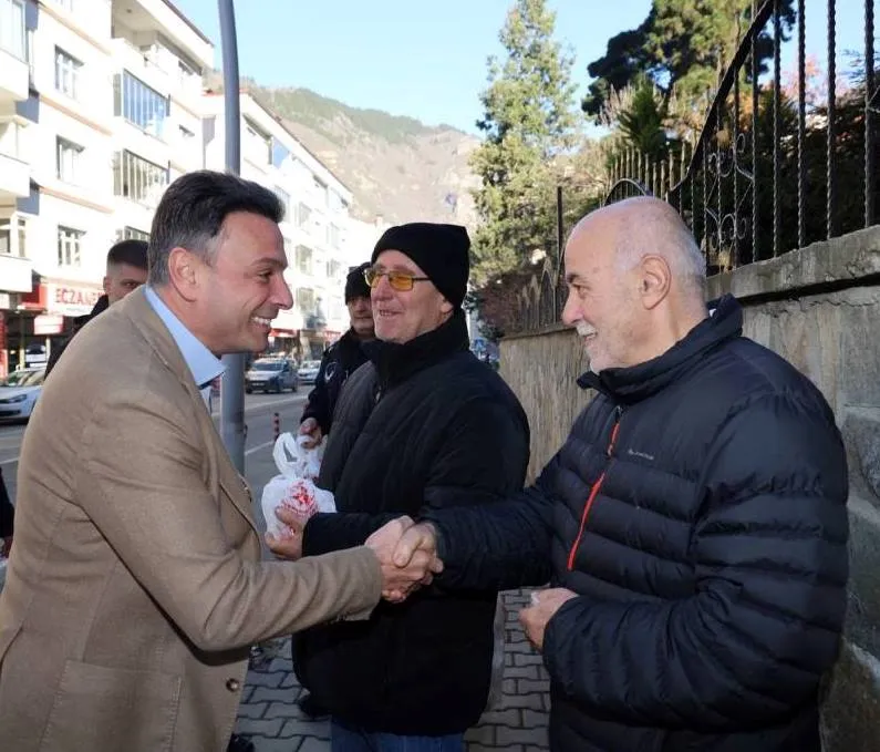 KOÇHAN YİNE HALKIYLA BİRLİKTE 