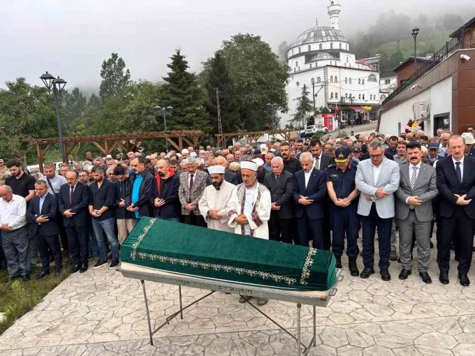 BAKAN URALOĞLU’NUN ACI GÜNÜ 