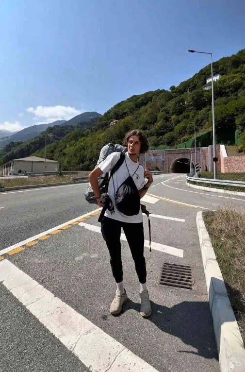 AVRUPA VE TÜRKİYE’NİN EN UZUNUNU YAYA GEÇTİ